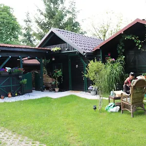  Habitación en casa particular Frenkcottage 5 Km From The Airport- Free Transportation Eslovenia